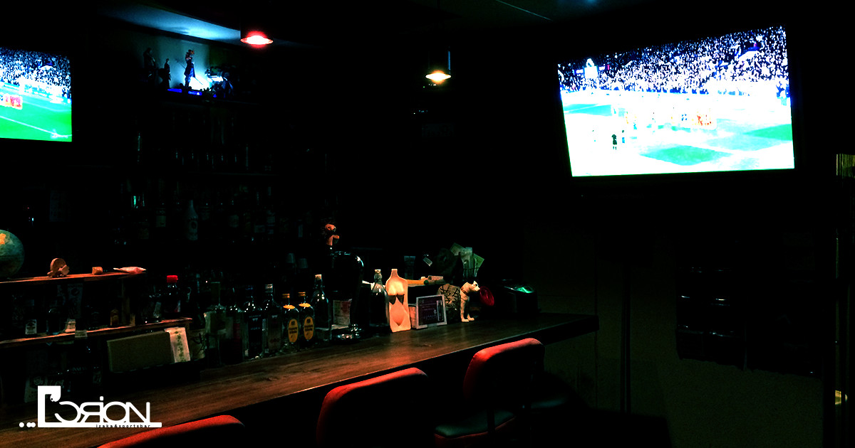 Izaka Sportsbar Cron 佐賀市スポーツバー クロン